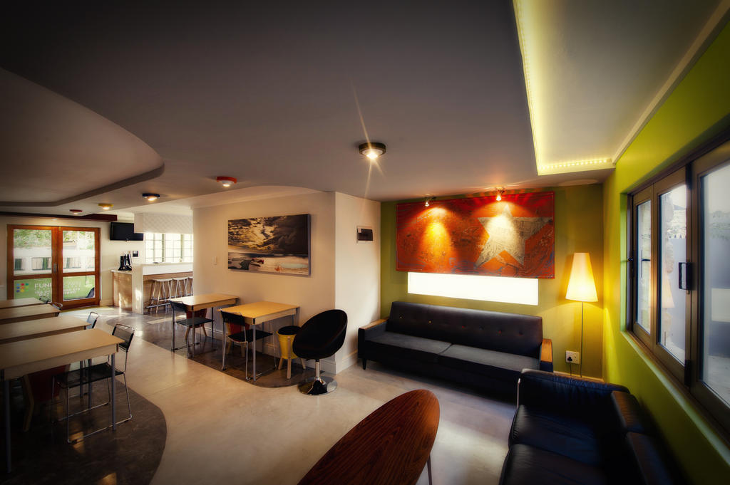 Funky Town Hotel Jeffreys Bay Ngoại thất bức ảnh